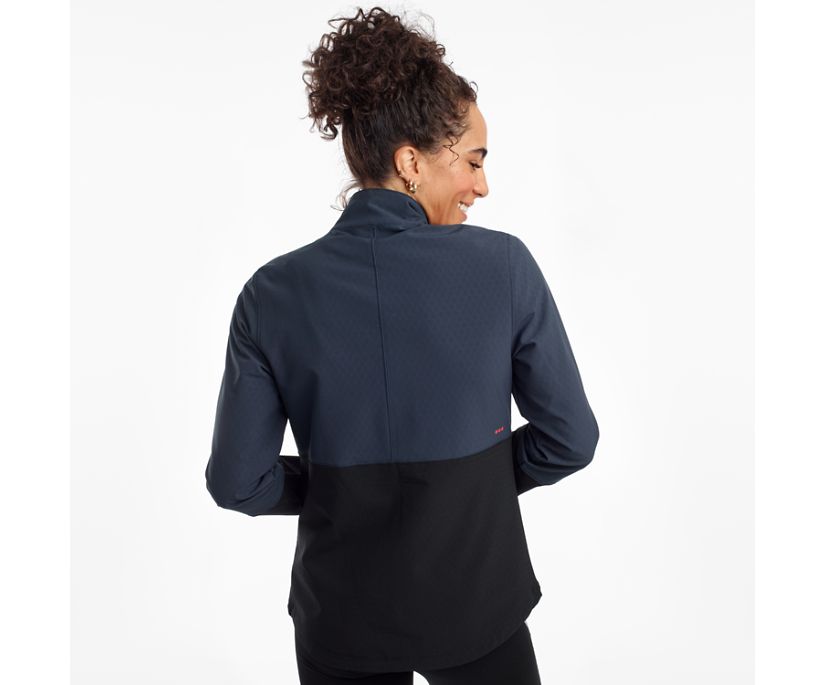 Black Women's Saucony Bluster Jackets | 2107-LKFZP