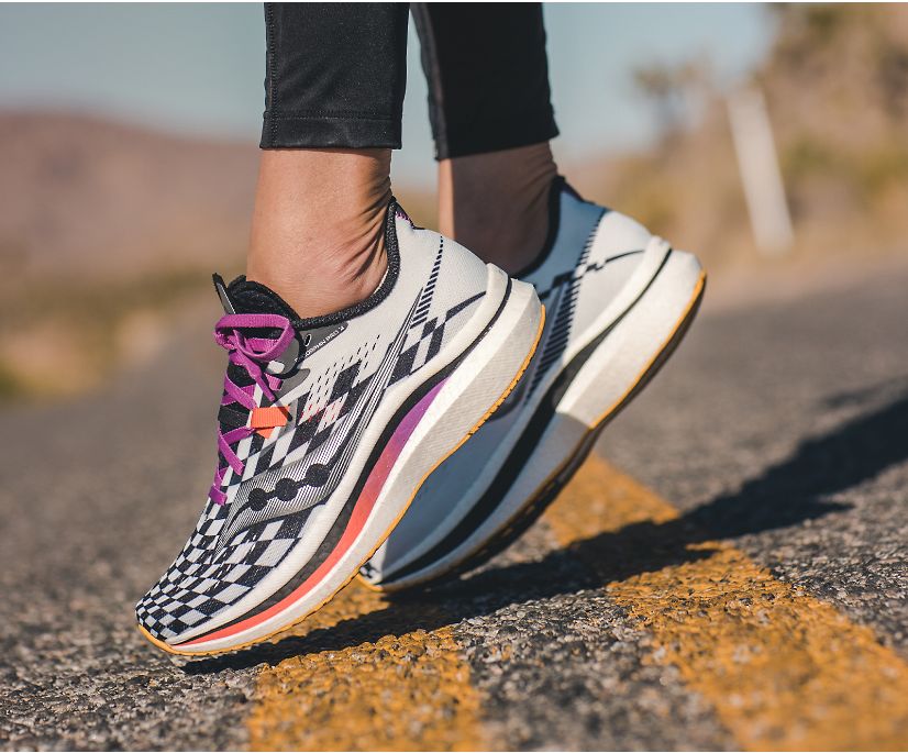 Light Grey / Black Women's Saucony Endorphin Pro 2 Running Shoes | 6785-JEQKB