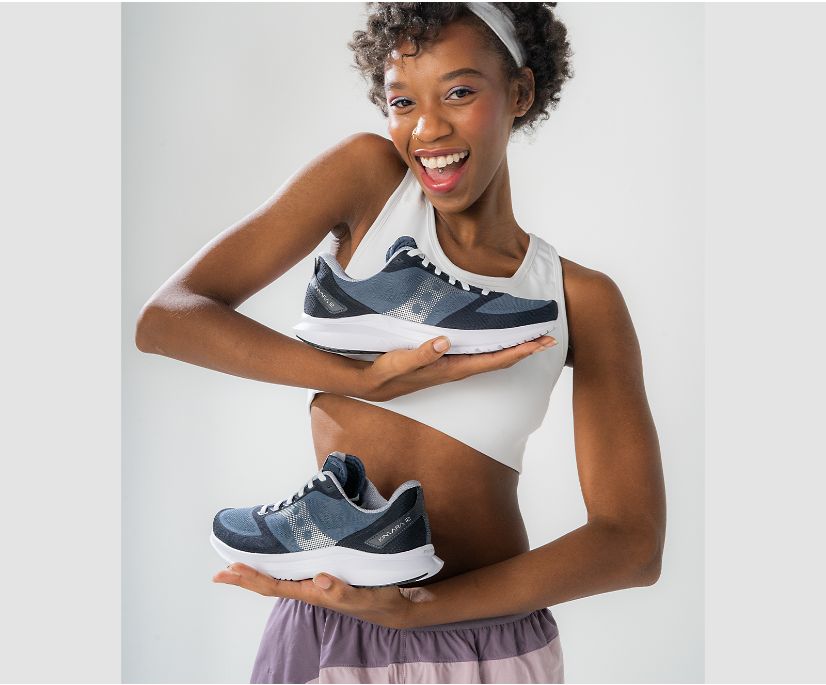 Navy / Black Women's Saucony Kinvara 12 Running Shoes | 9015-LOUDF