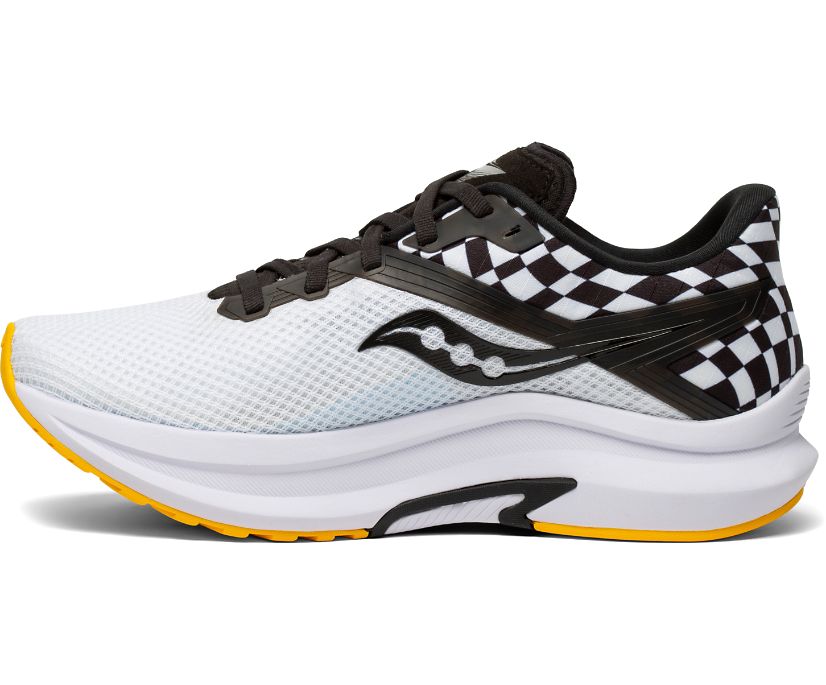 White / Black Women's Saucony Axon Running Shoes | 5362-QWZUV