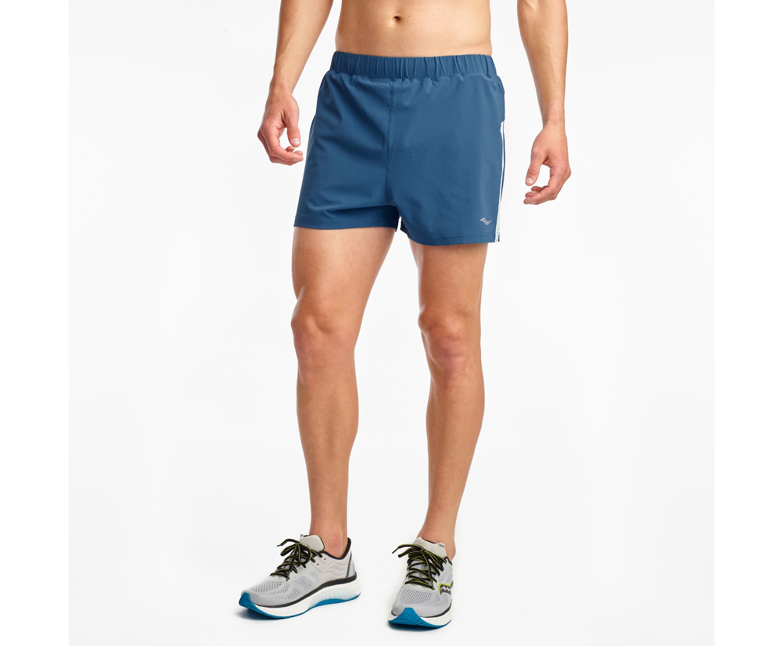 Blue Men's Saucony Outpace 3" Shorts | 7148-DLSYQ