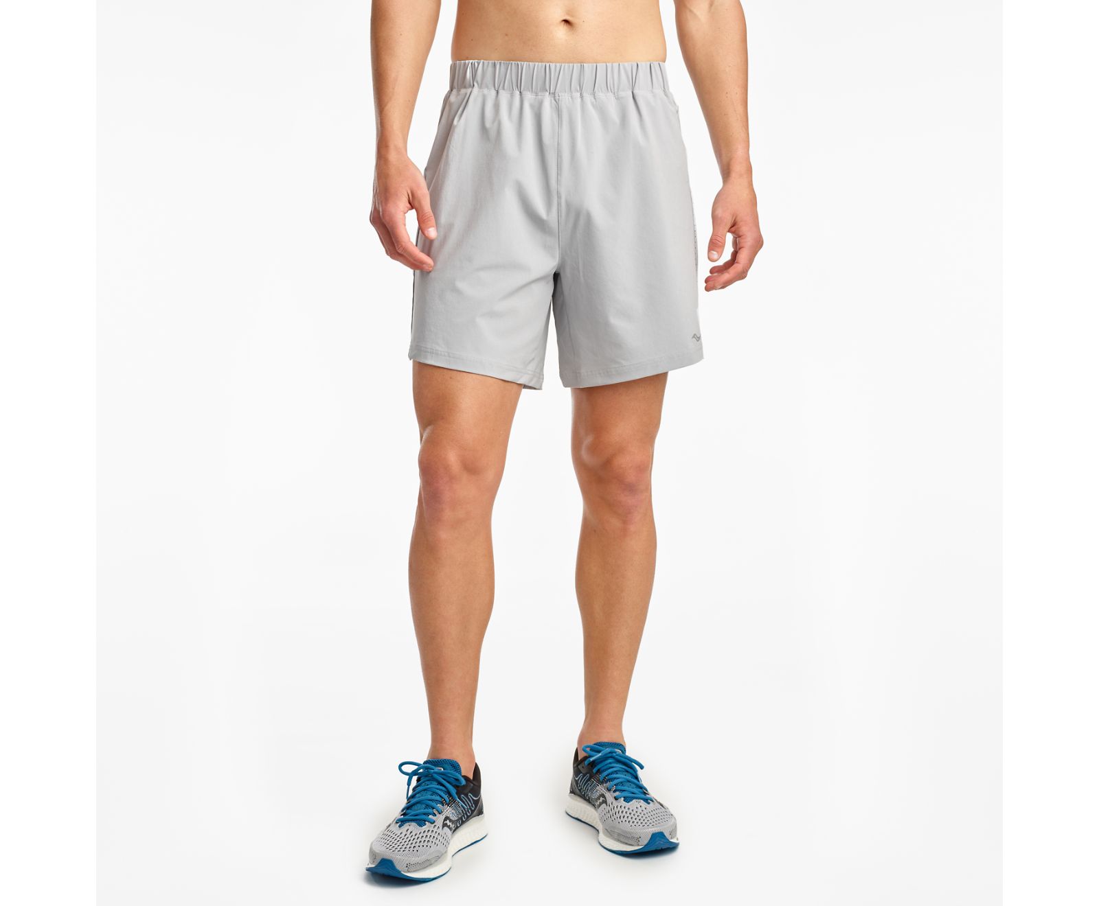 Grey Men's Saucony Outpace 7" Shorts | 9571-UFXDE