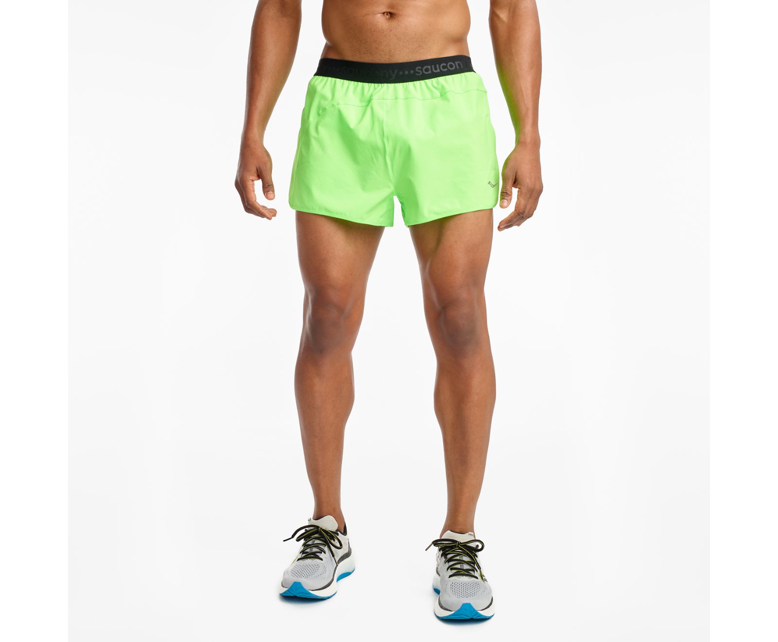 Light Green Men's Saucony Outpace 2.5" Split Shorts | 0238-EAONK